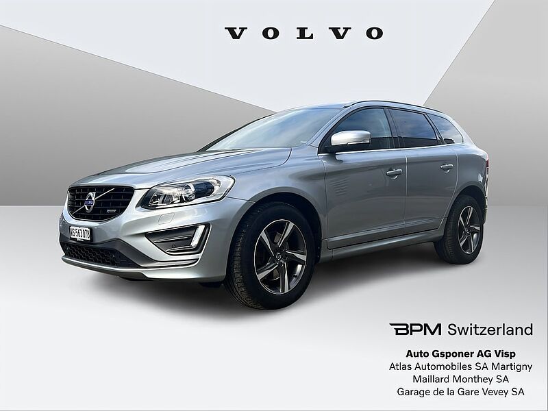 Volvo  2.4 D4 Momentum R-Design AWD